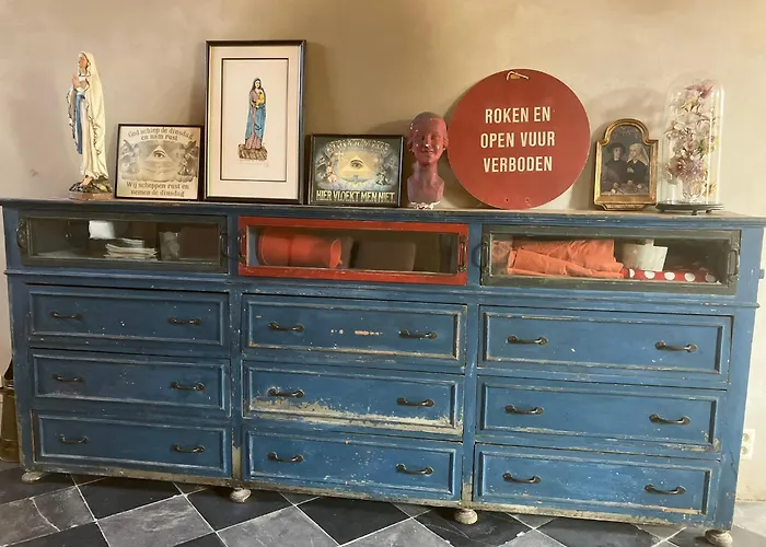 Дом отдыха La Cure De *